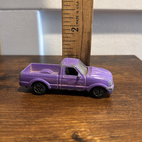 Motormax 6052 Ford Ranger Pickup Truck Toy Car Model - Purple With Flames - Picture 13 of 13